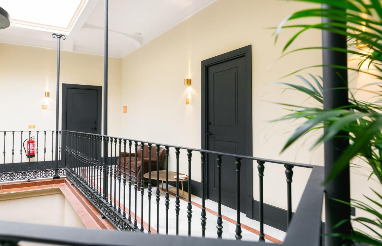 Joya Del Casco Boutique Hotel By Shiadu Seville Exterior photo